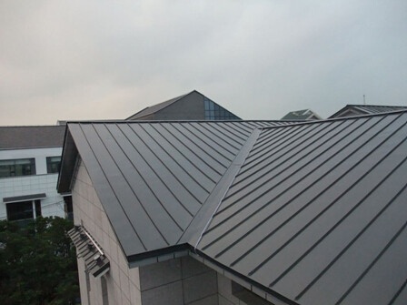 怎么保證金屬屋面防水質量？